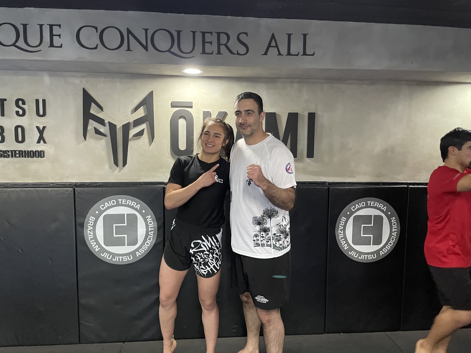 Sensei Alan Mokbel con Yasmin Jauregui en Okami Dojo